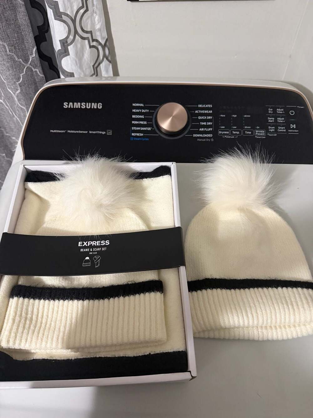Express Beanie & Scarf Set One Size Ivory Black